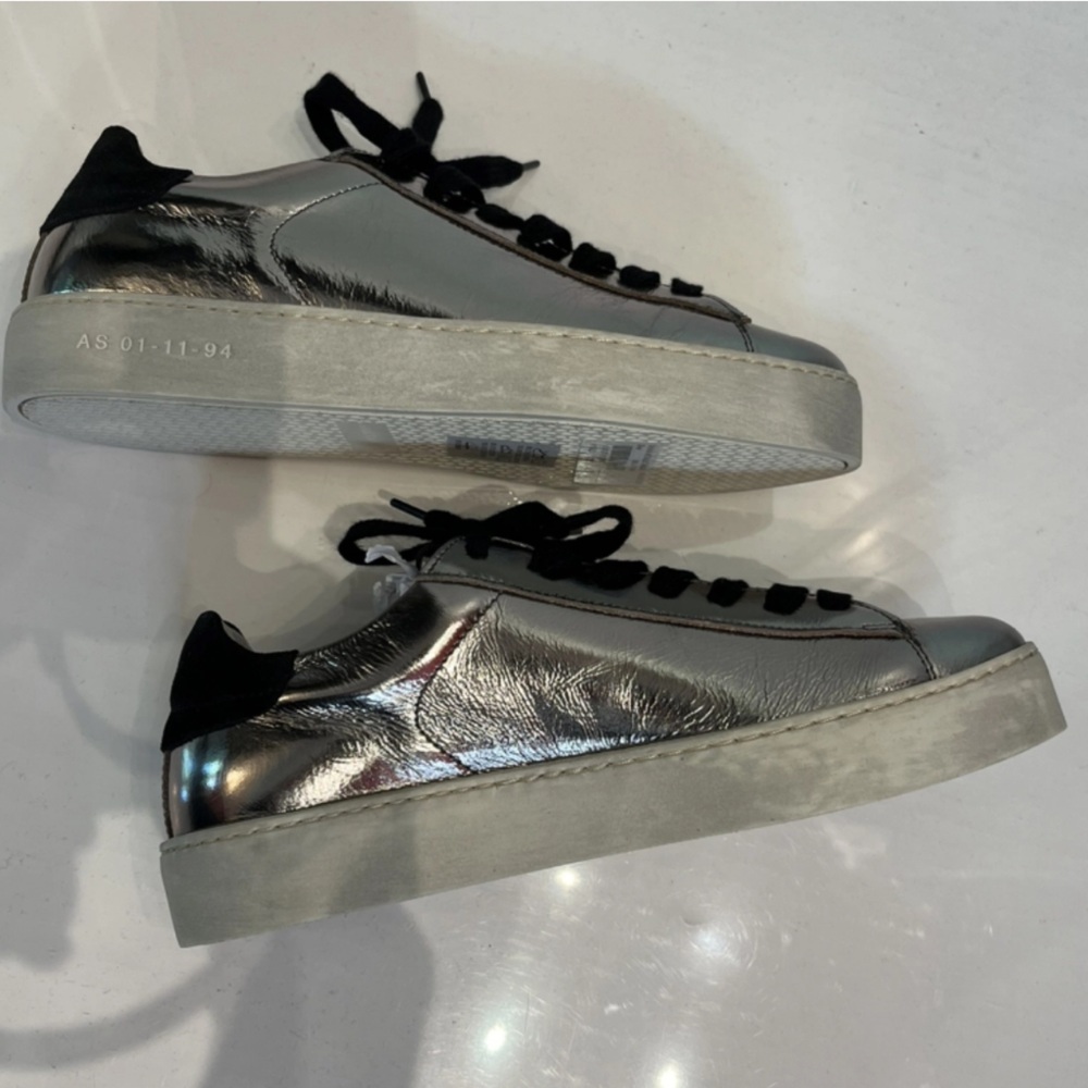 Shana Leather Metallic Sneaker BRAND NEW - Picture 4 of 7